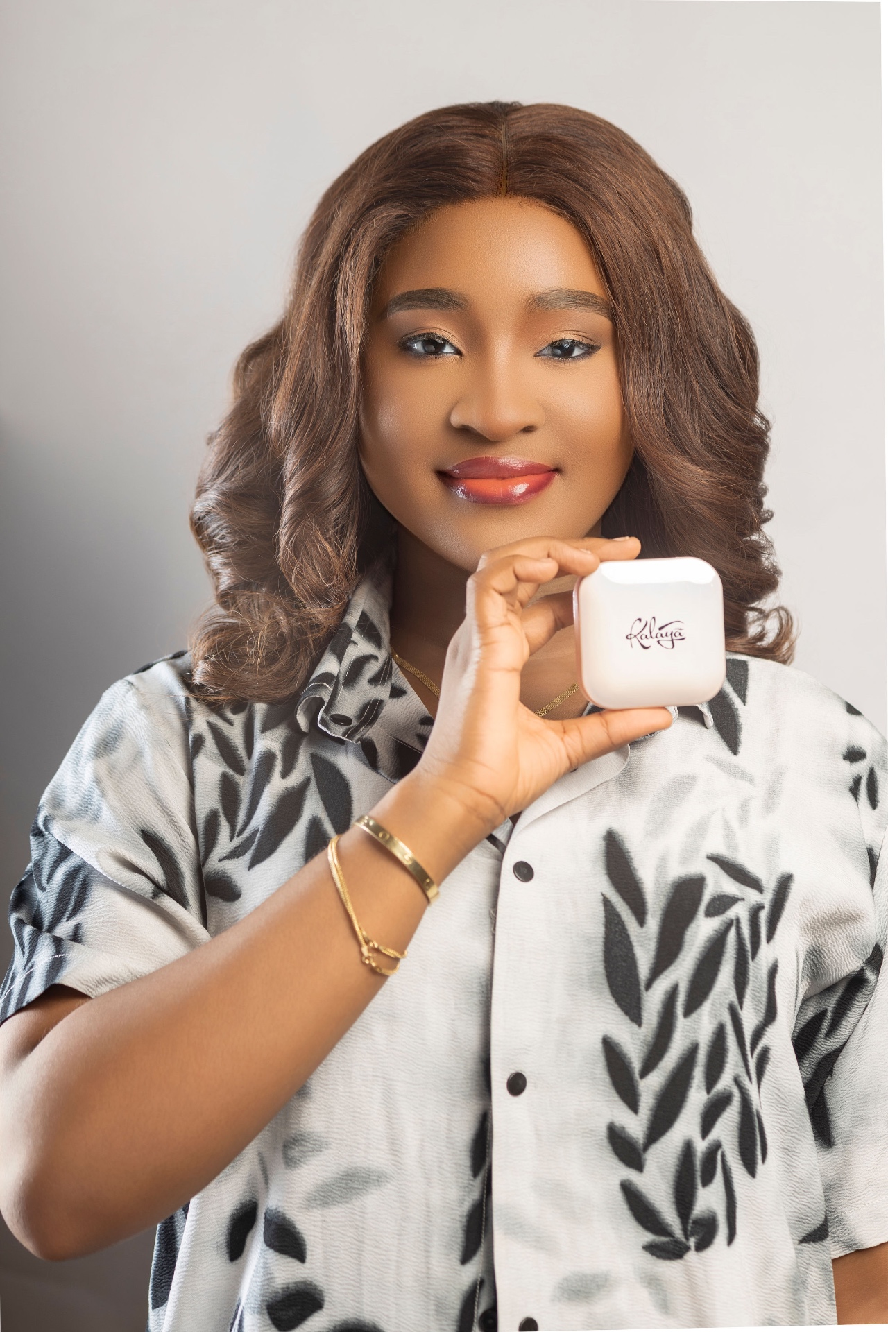 Kalaya powder compact